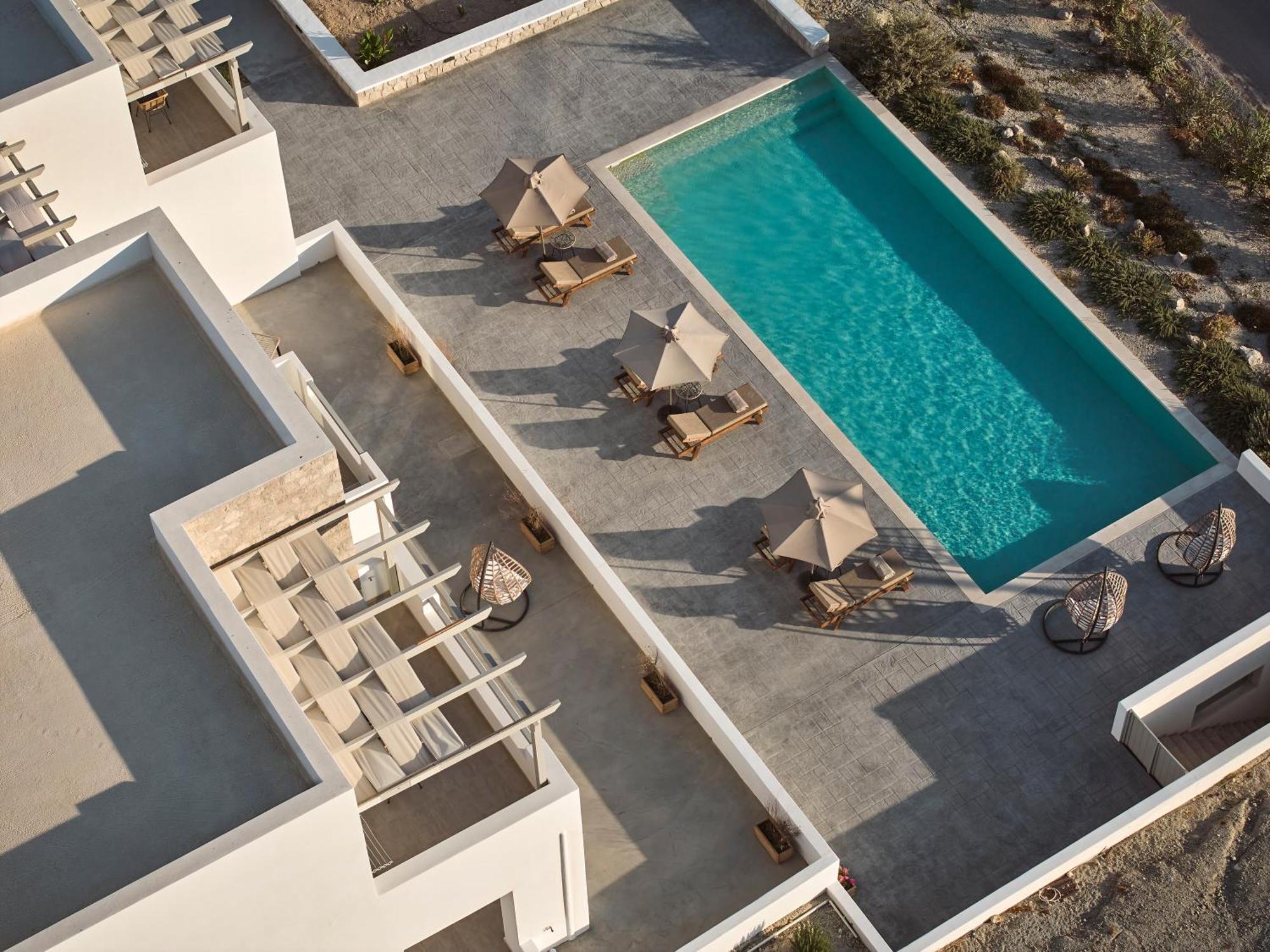 Kedros Milos Suites Адамас Экстерьер фото