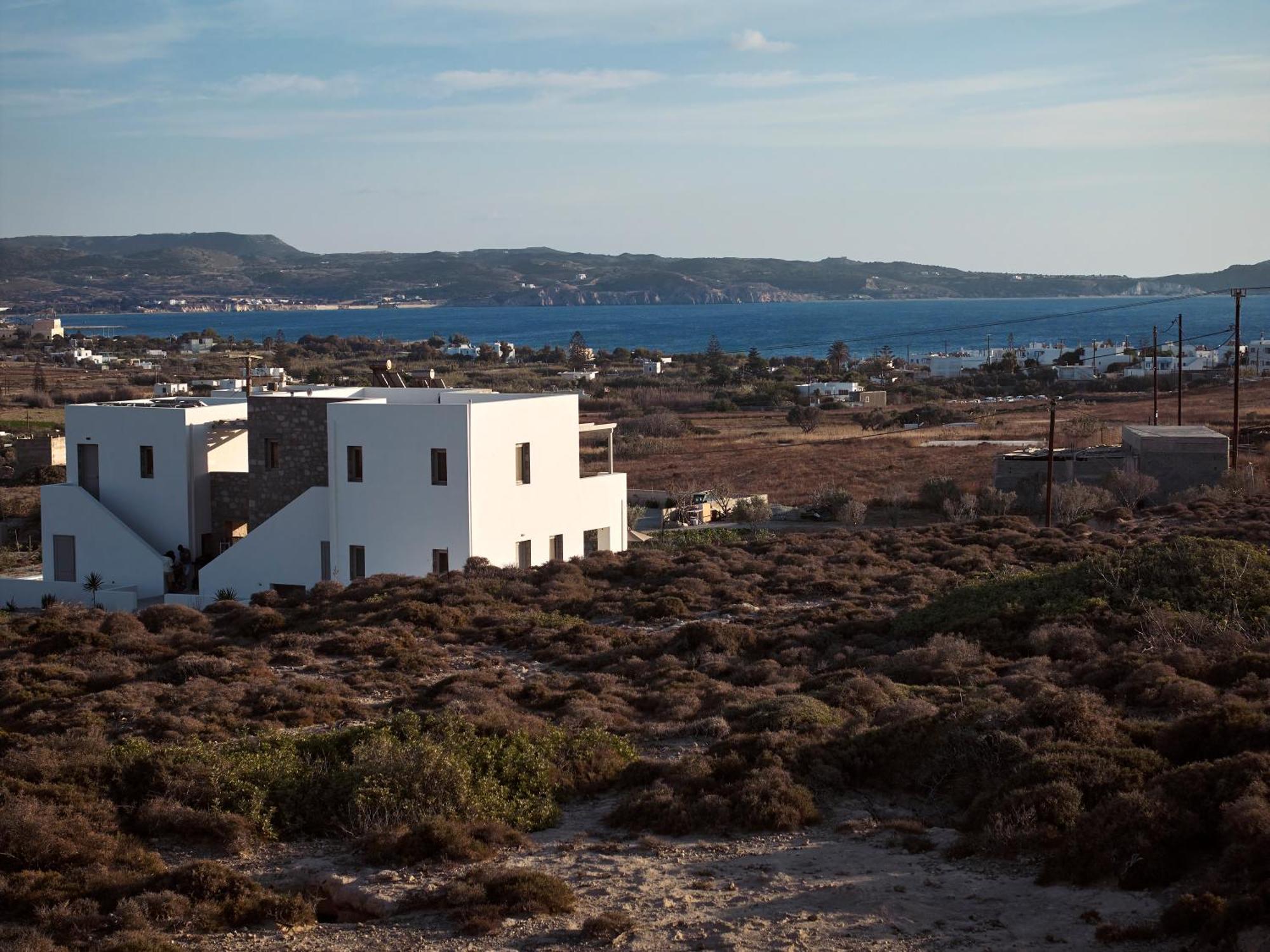 Kedros Milos Suites Адамас Экстерьер фото