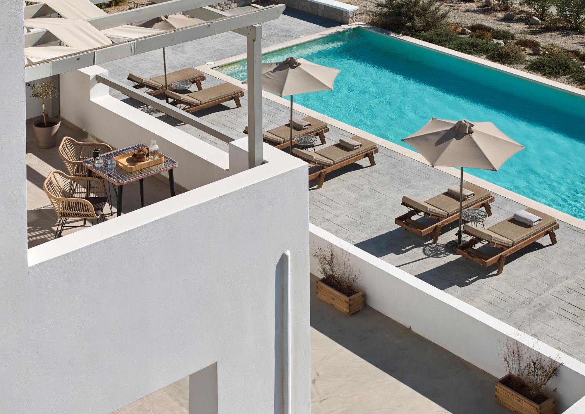 Kedros Milos Suites Адамас Экстерьер фото