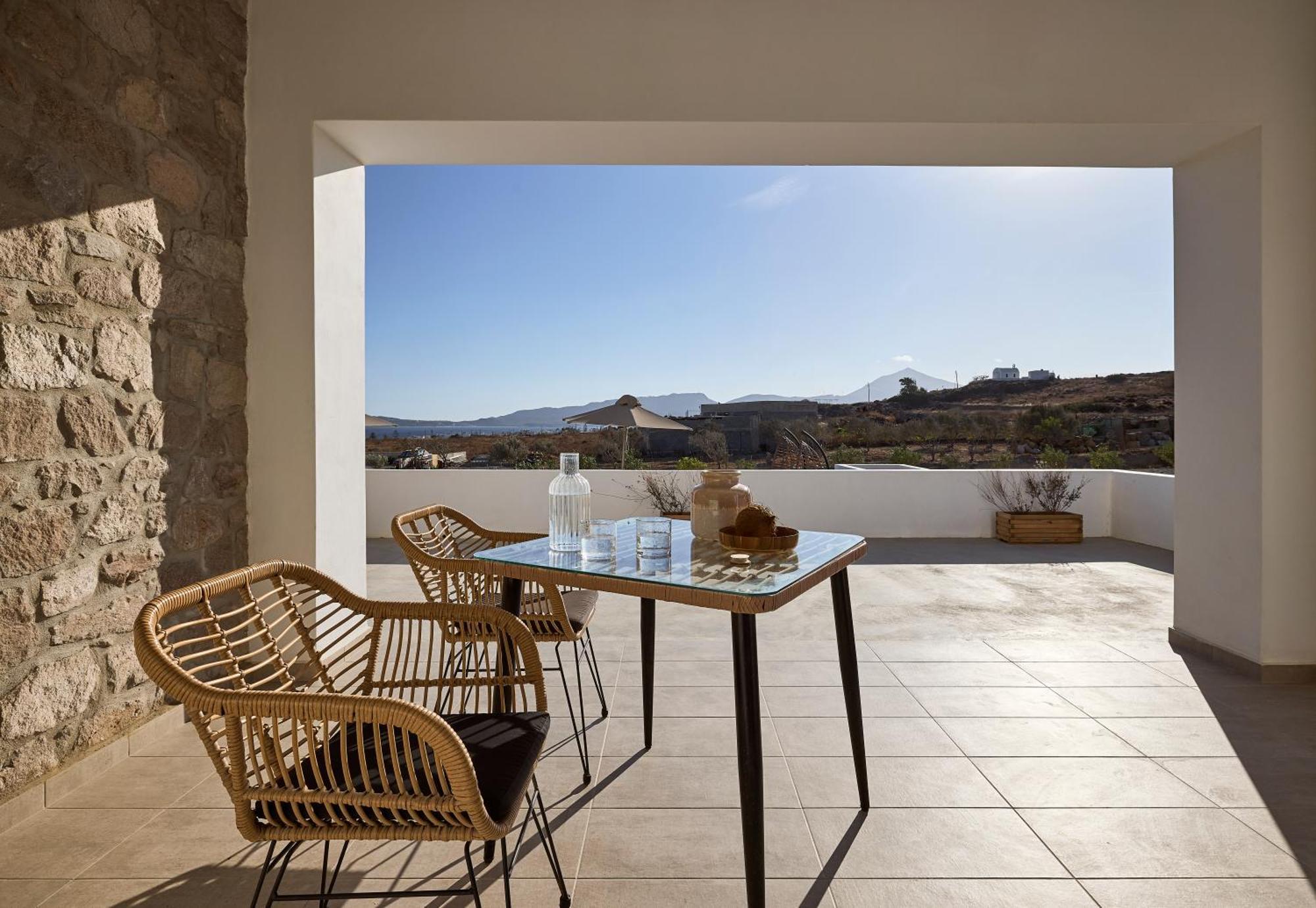 Kedros Milos Suites Адамас Номер фото
